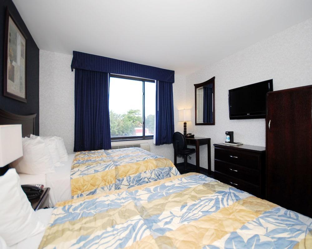Paramount Inn Флорал Парк Екстериор снимка