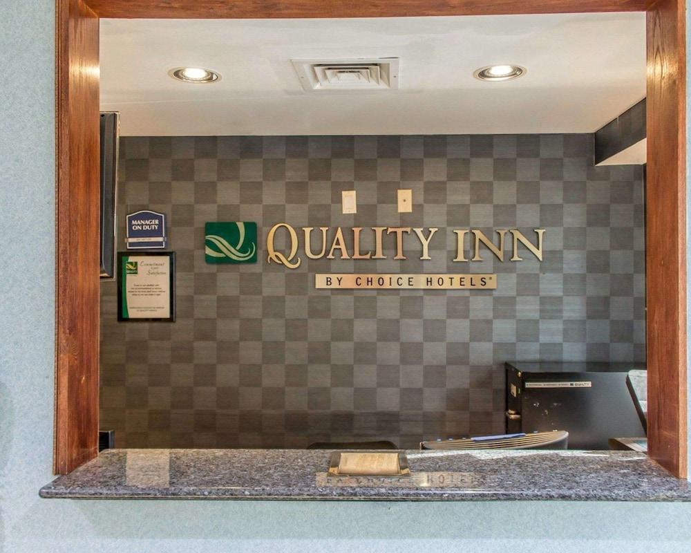 Paramount Inn Флорал Парк Екстериор снимка