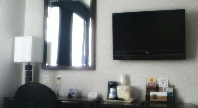 Paramount Inn Флорал Парк Екстериор снимка