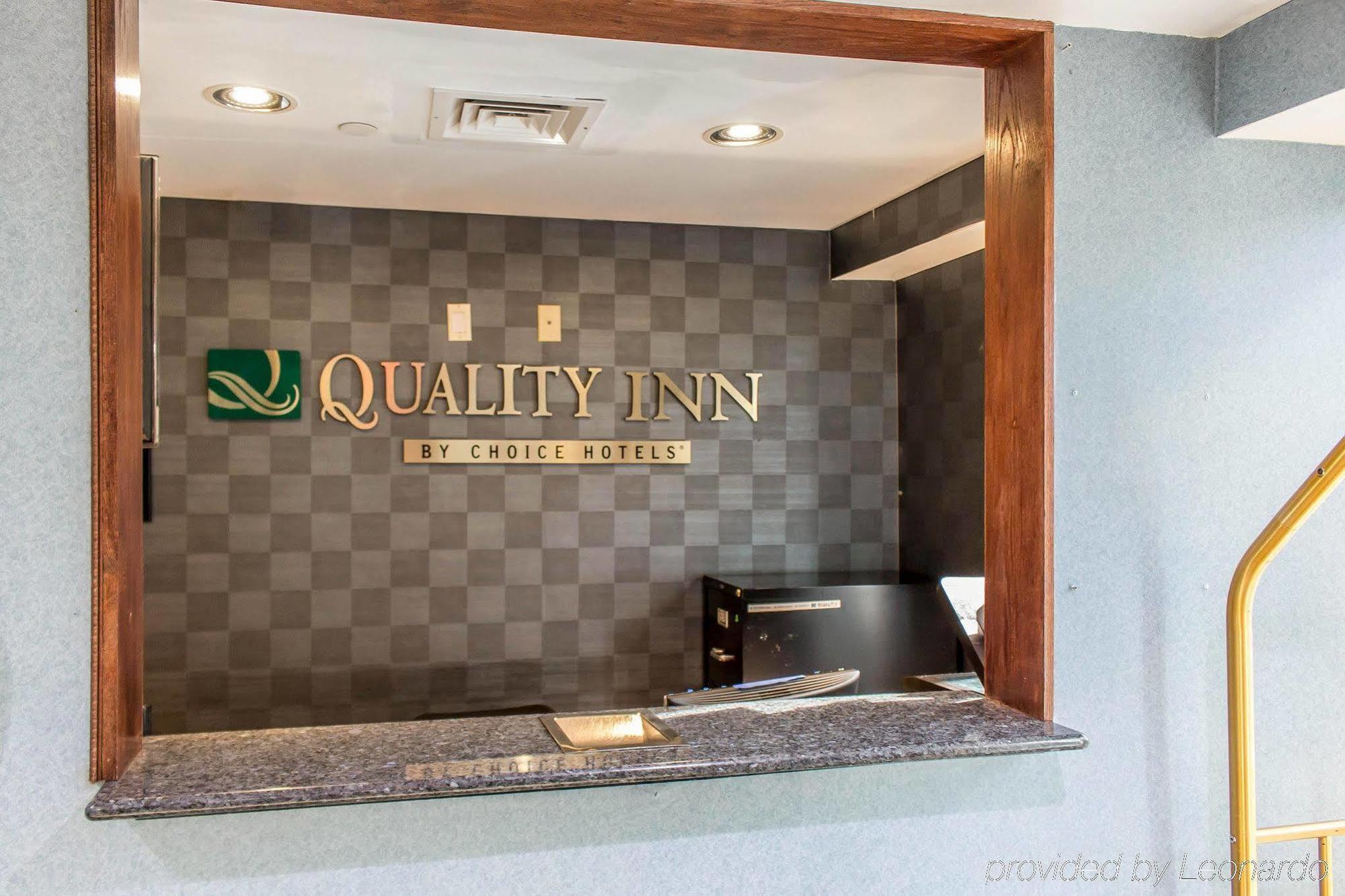 Paramount Inn Флорал Парк Екстериор снимка