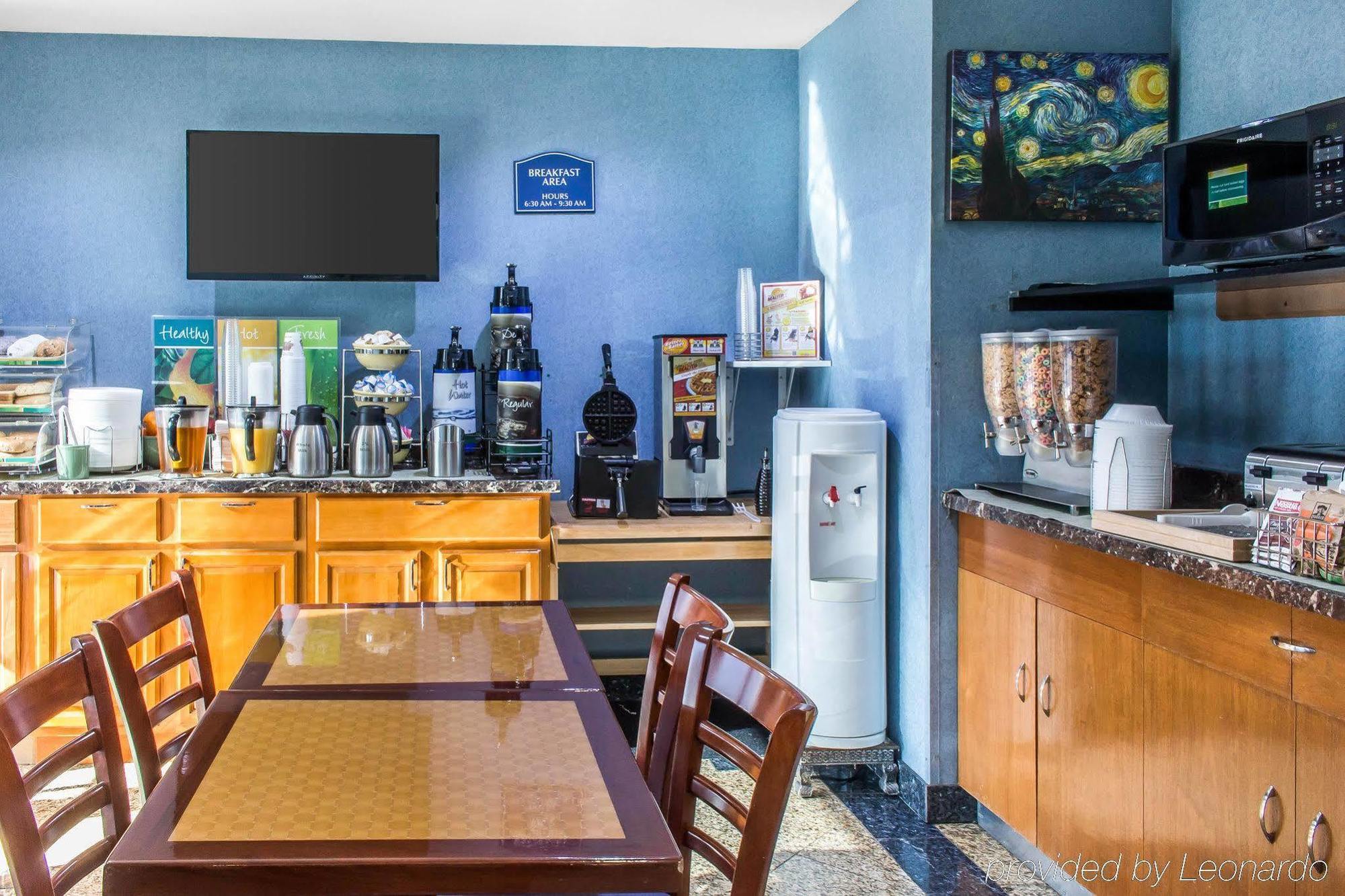 Paramount Inn Флорал Парк Екстериор снимка