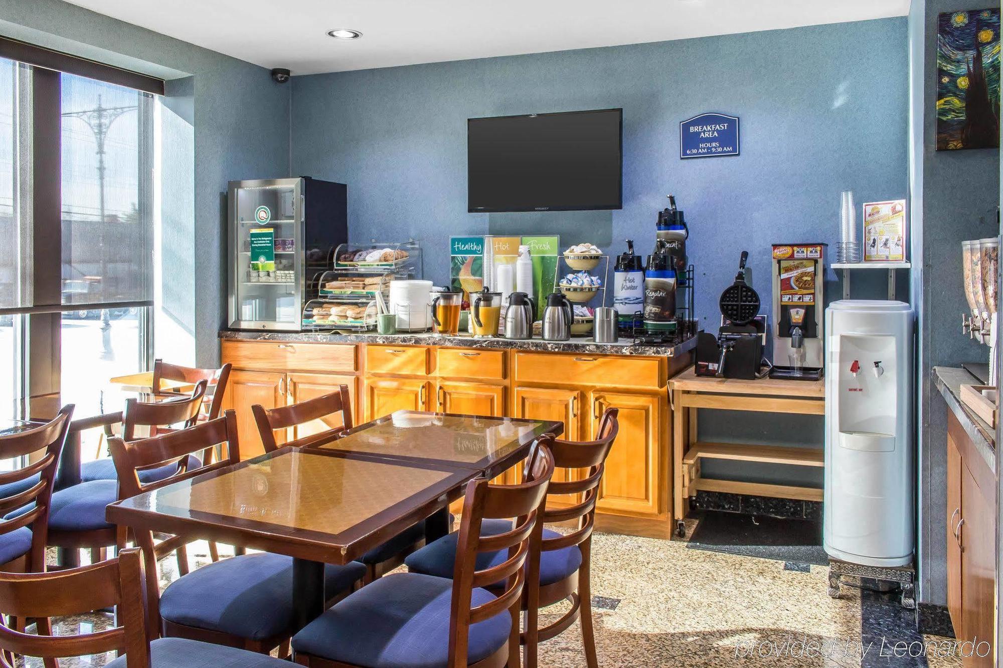 Paramount Inn Флорал Парк Екстериор снимка
