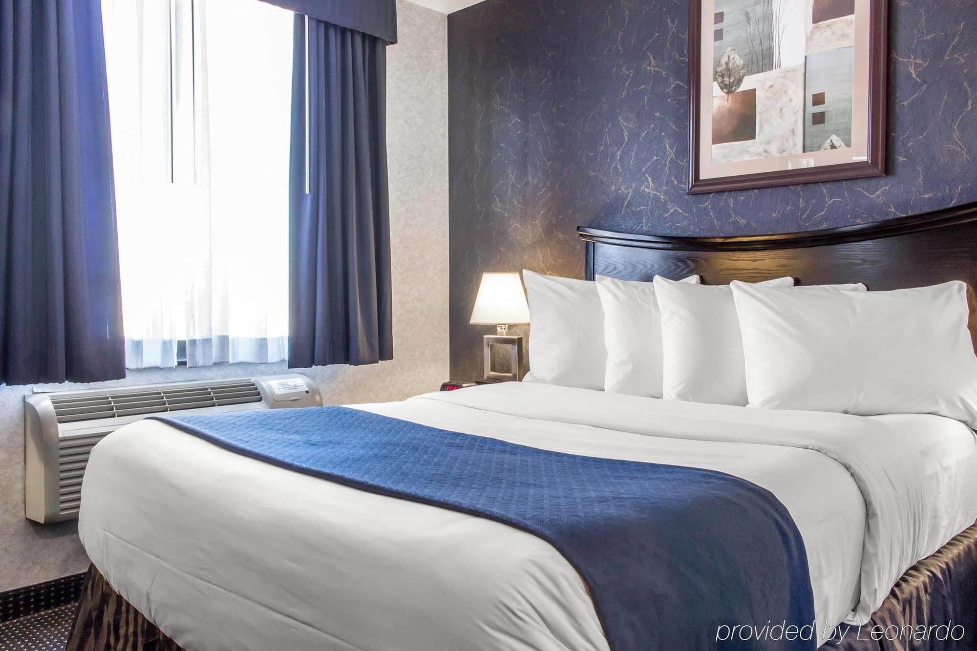 Paramount Inn Флорал Парк Екстериор снимка