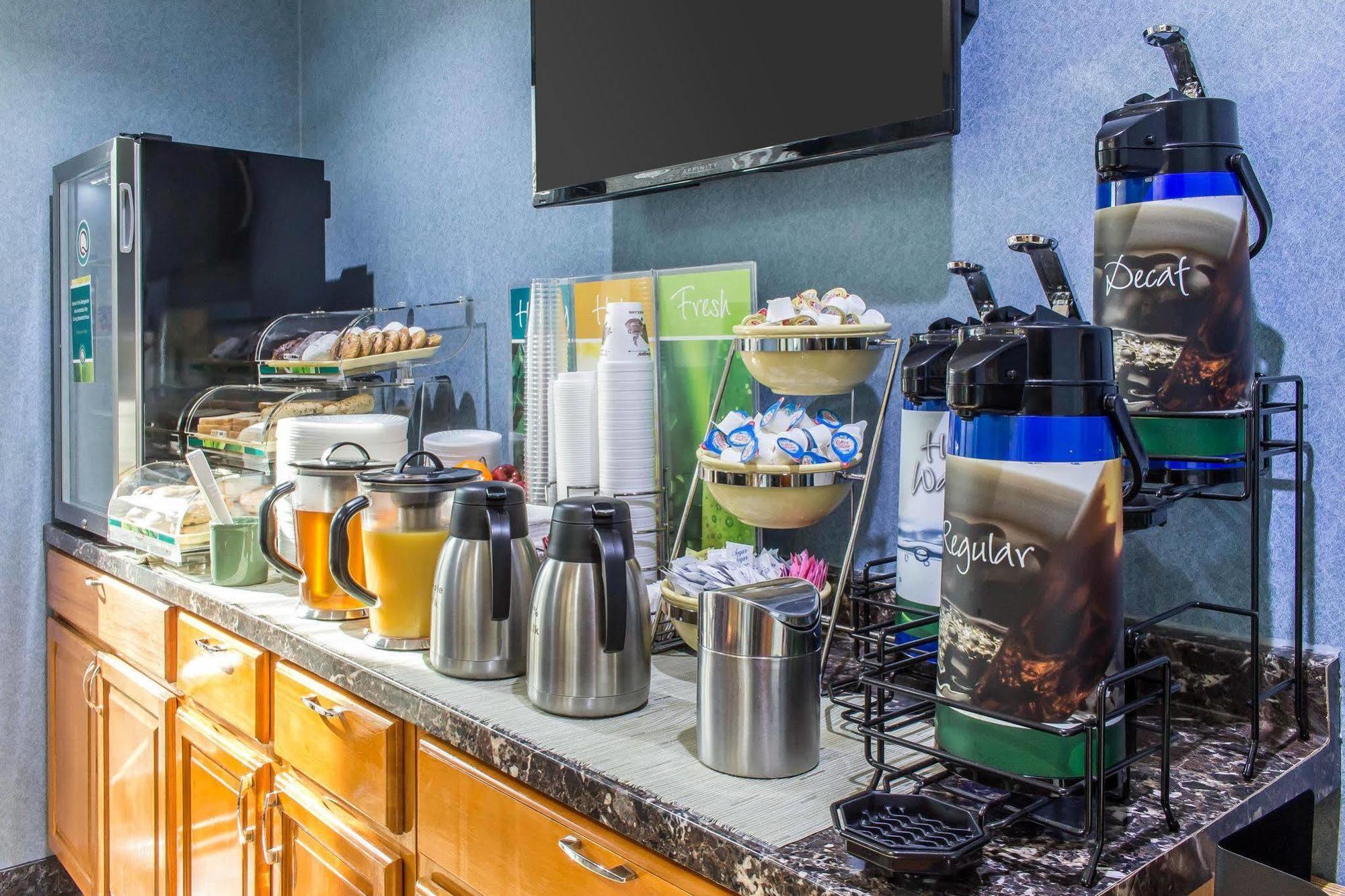 Paramount Inn Флорал Парк Екстериор снимка
