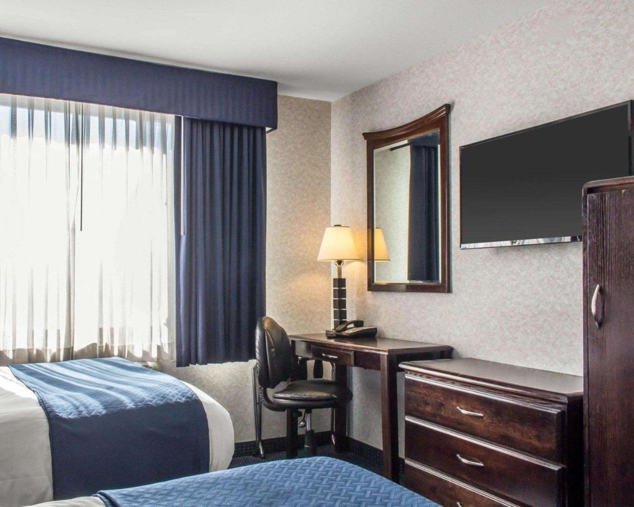 Paramount Inn Флорал Парк Екстериор снимка